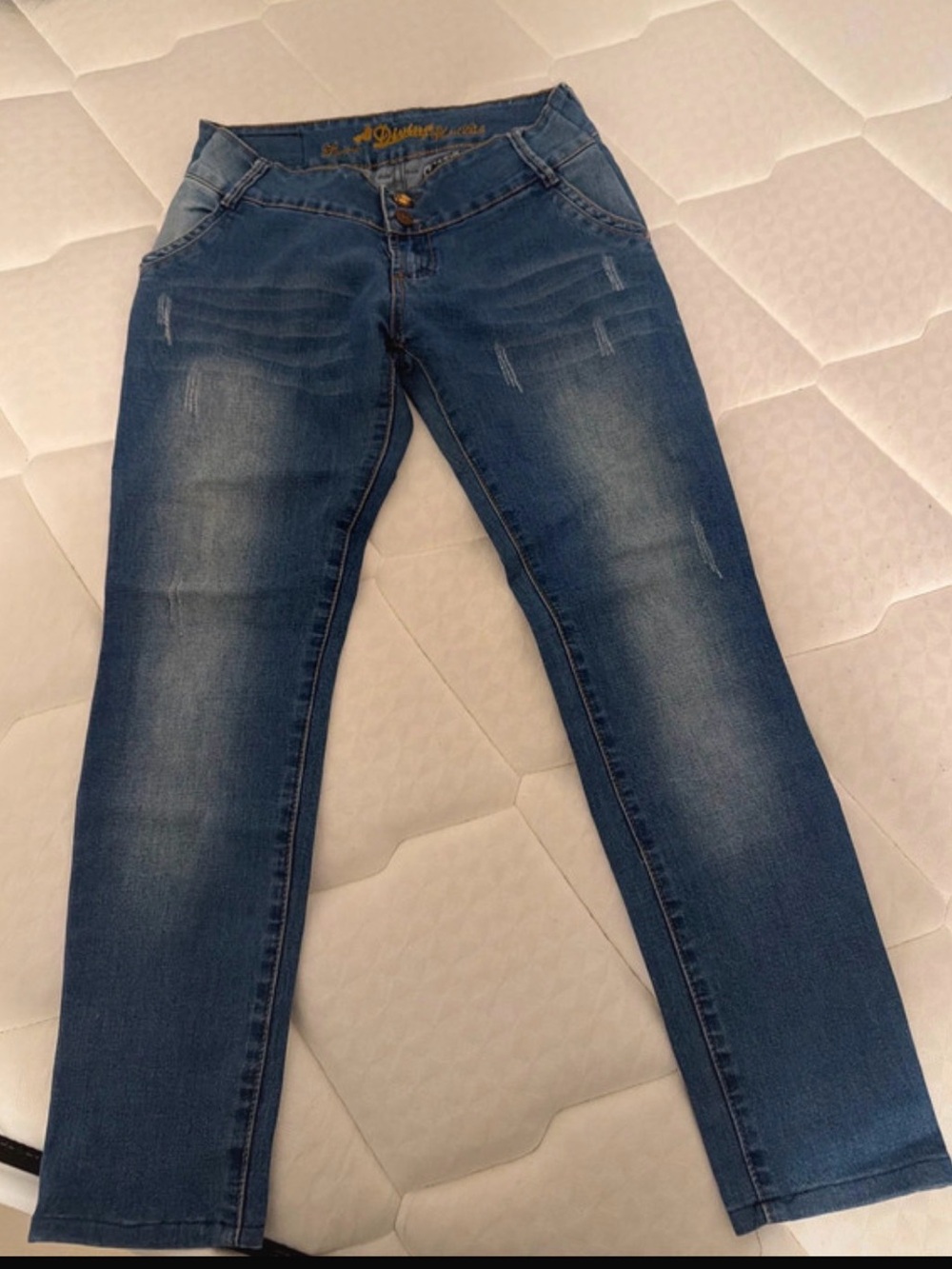 Women's Skinny Jeans in Medium Blue Wash